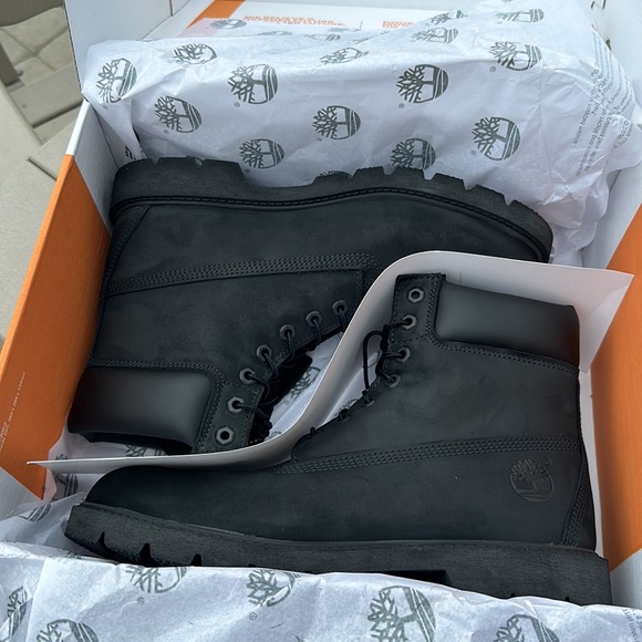 Men’s timberlands - Picture 8 of 8